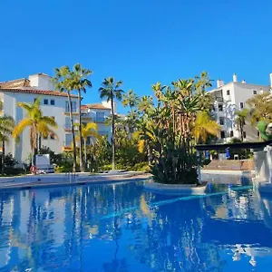 https://jardines-de-las-golondrinas-by-the-nikki-beach.1costadelsol.com